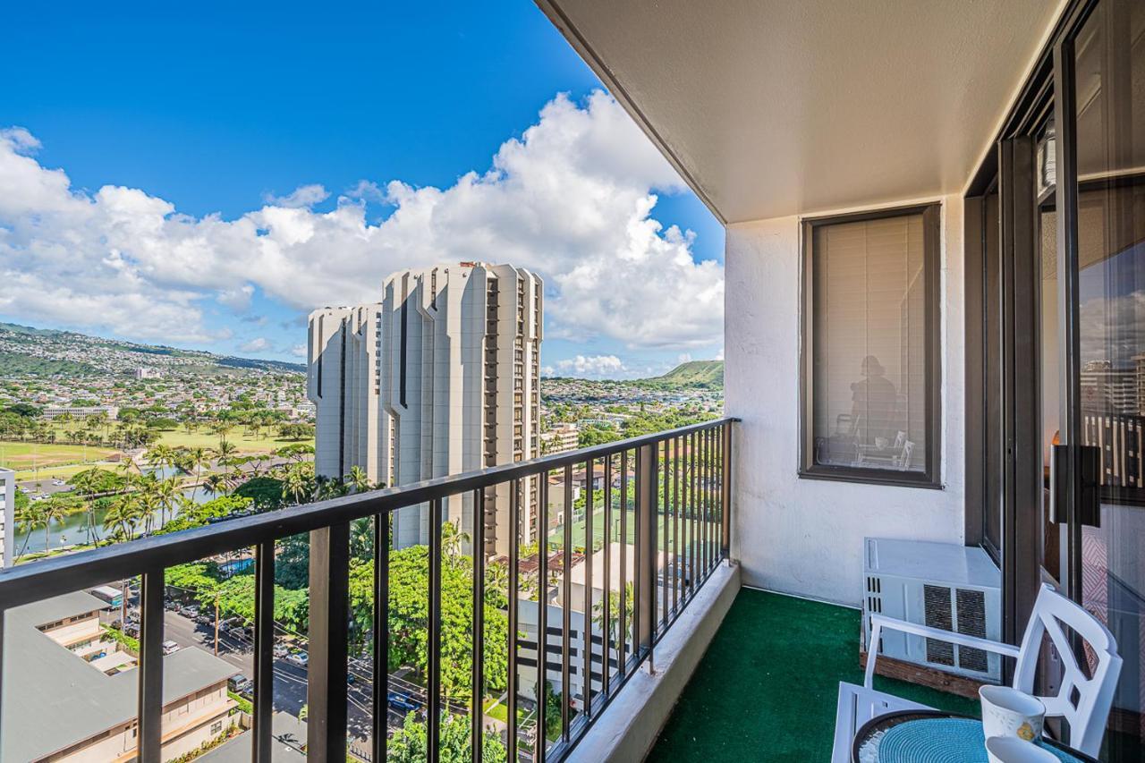 Free Parking, Pool, Sauna, Spa, Wifi, Bbq, Ac - Waikiki Banyan Apartamento