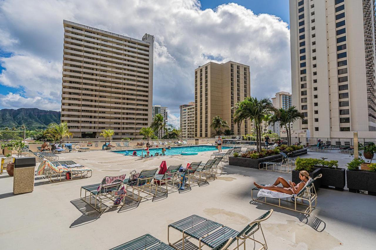 Free Parking, Pool, Sauna, Spa, Wifi, Bbq, Ac - Waikiki Banyan Apartamento