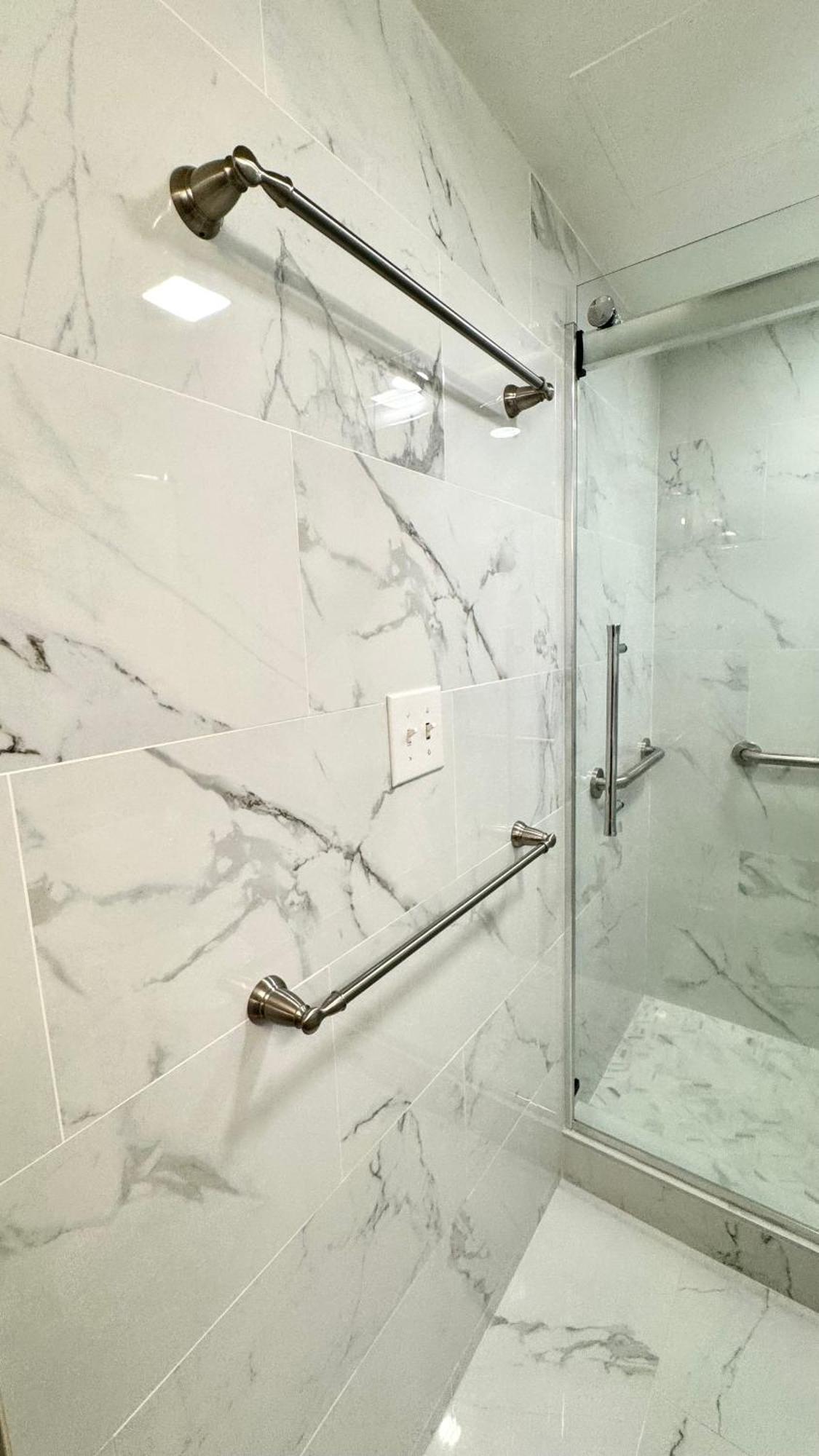 Apartamento Free Parking, Pool, Sauna, Spa, Wifi, Bbq, Ac - Waikiki Banyan